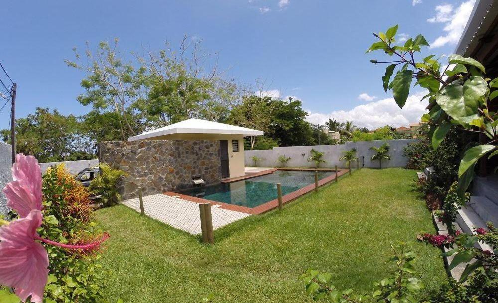 Villa Des Frangipanes La Gaulette Kültér fotó